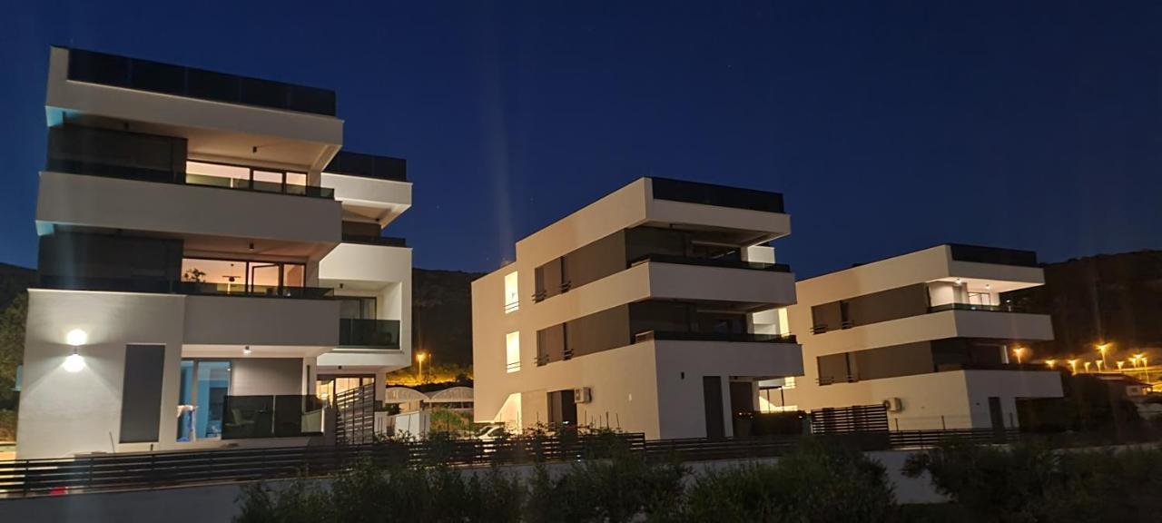 Apartman Marcelina 1 With Private Pool Trogir Exterior foto